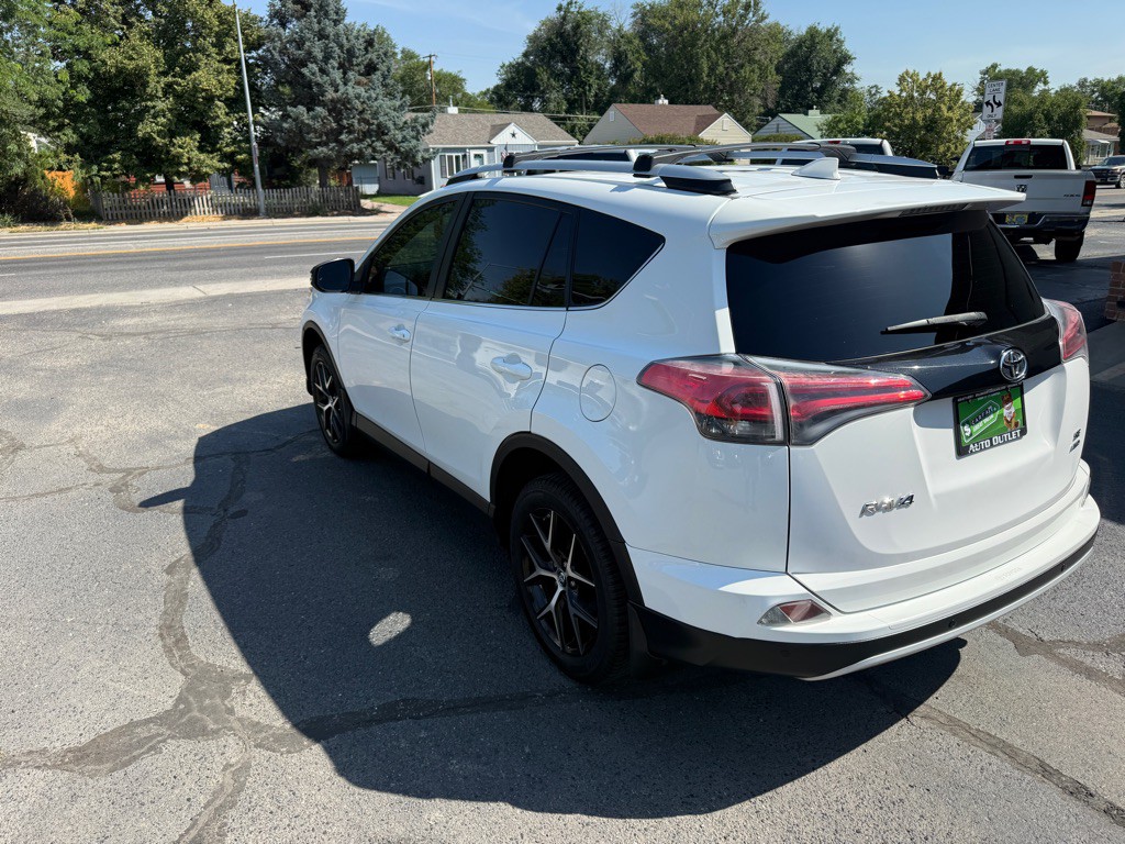 2016 Toyota Rav4 Image 2