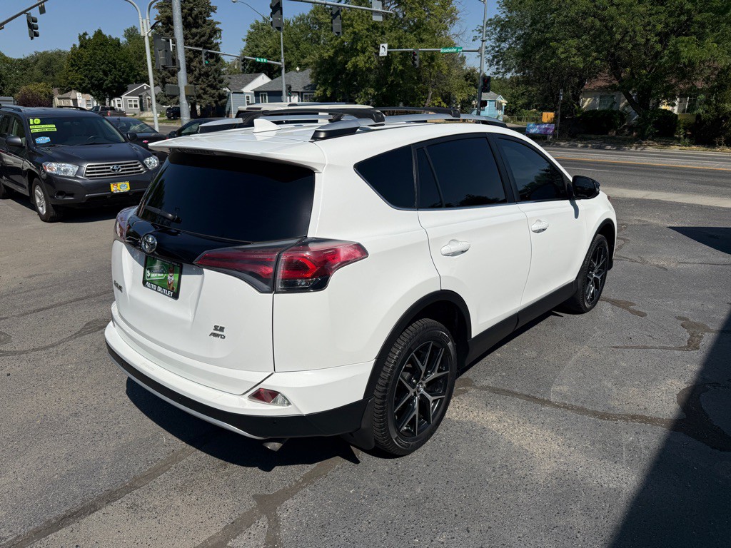 2016 Toyota Rav4 Image 4