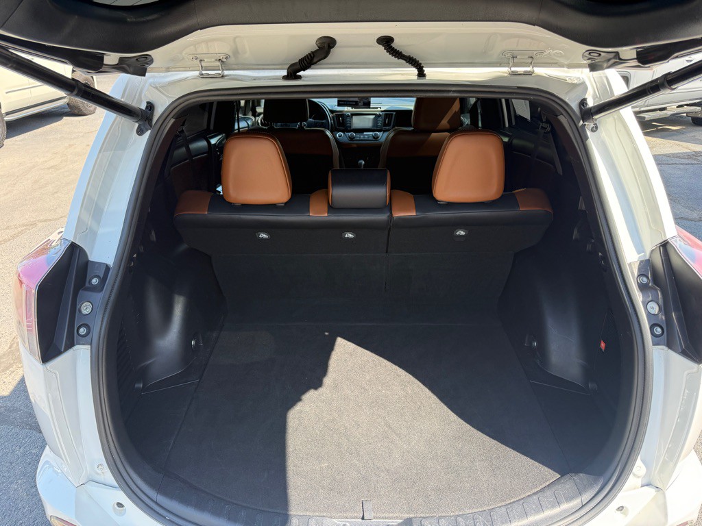 2016 Toyota Rav4 Image 11