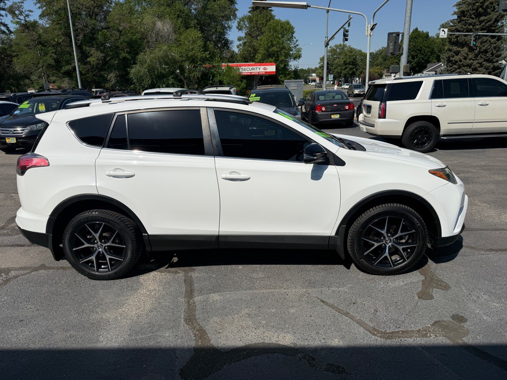 2016 Toyota Rav4 Image 18