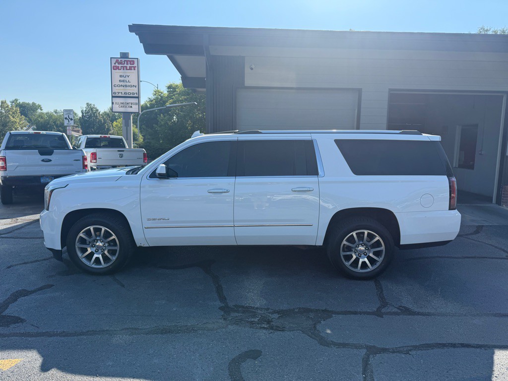 2015 GMC Yukon Image 1