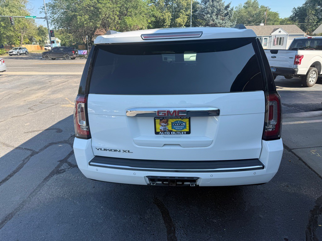 2015 GMC Yukon Image 3