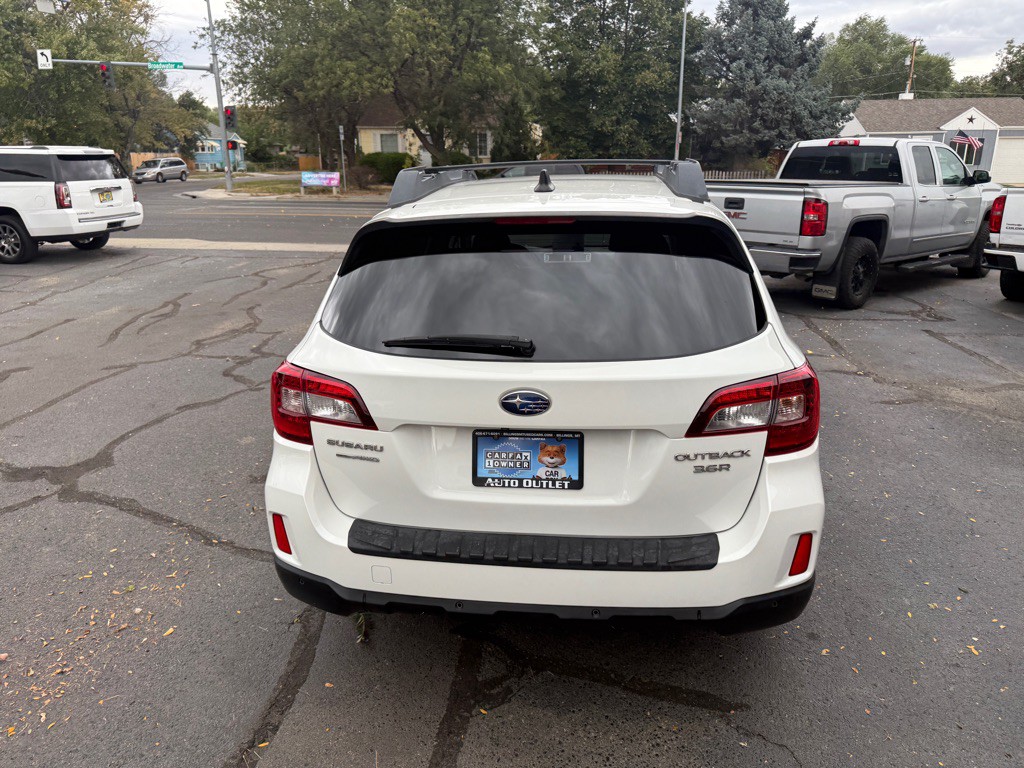 2017 Subaru Outback Image 3