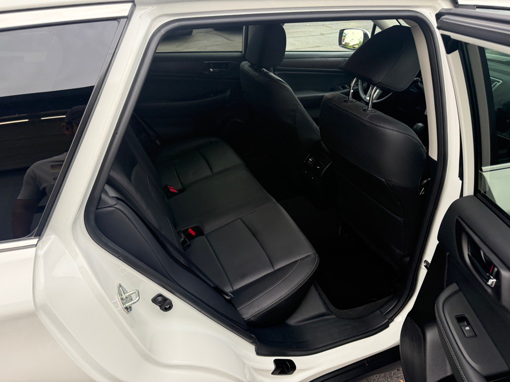 2017 Subaru Outback Image 12
