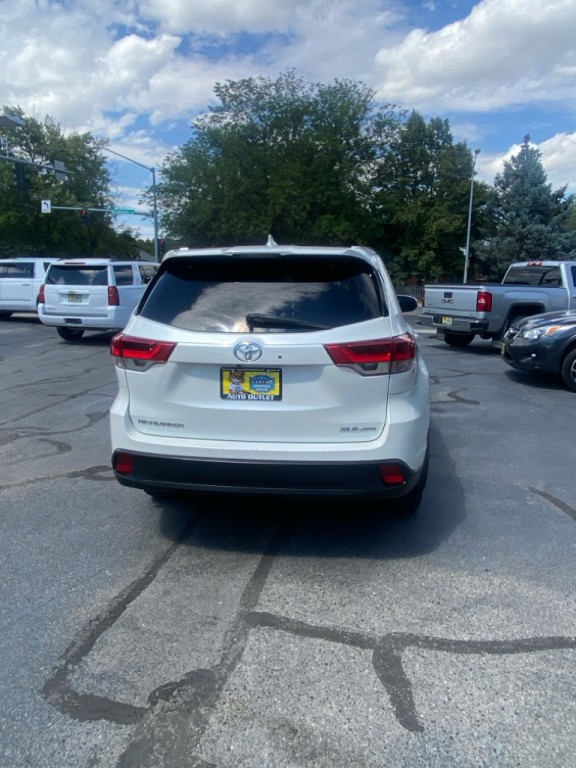 2018 Toyota Highlander Image 4