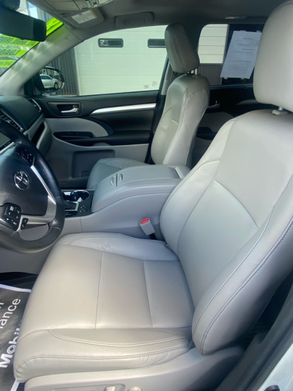 2018 Toyota Highlander Image 6