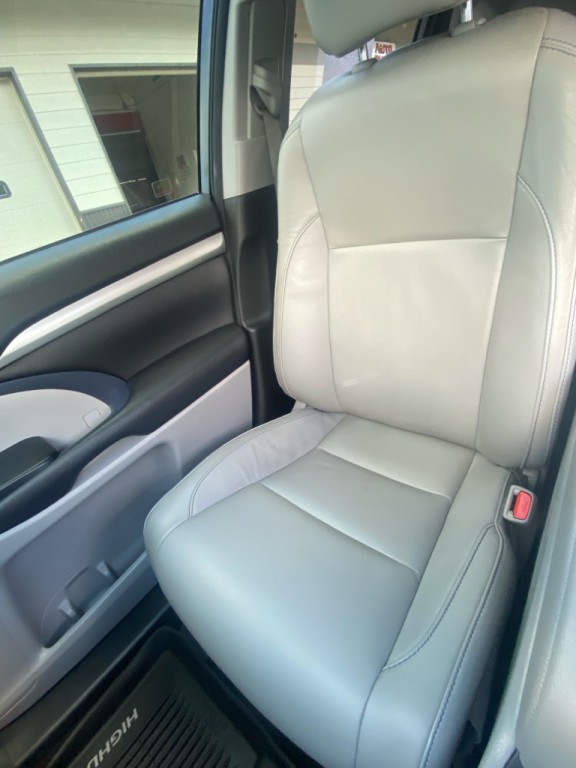 2018 Toyota Highlander Image 9