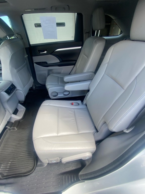 2018 Toyota Highlander Image 10