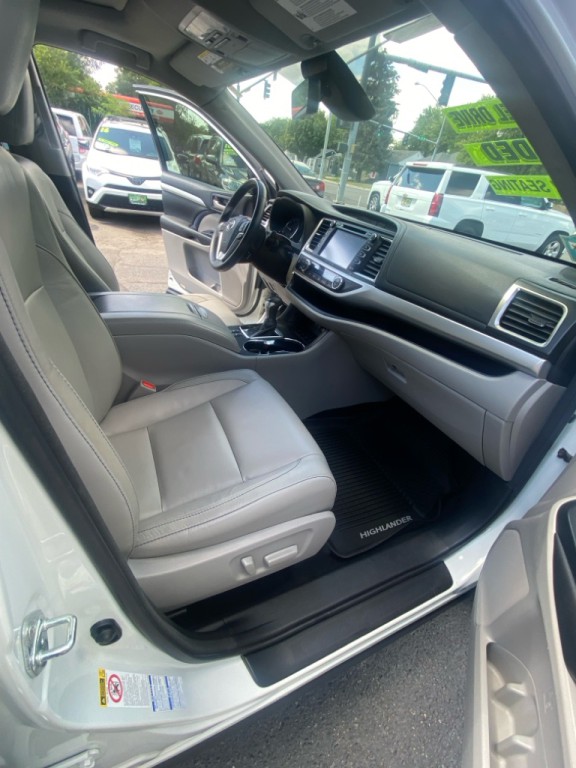 2018 Toyota Highlander Image 14