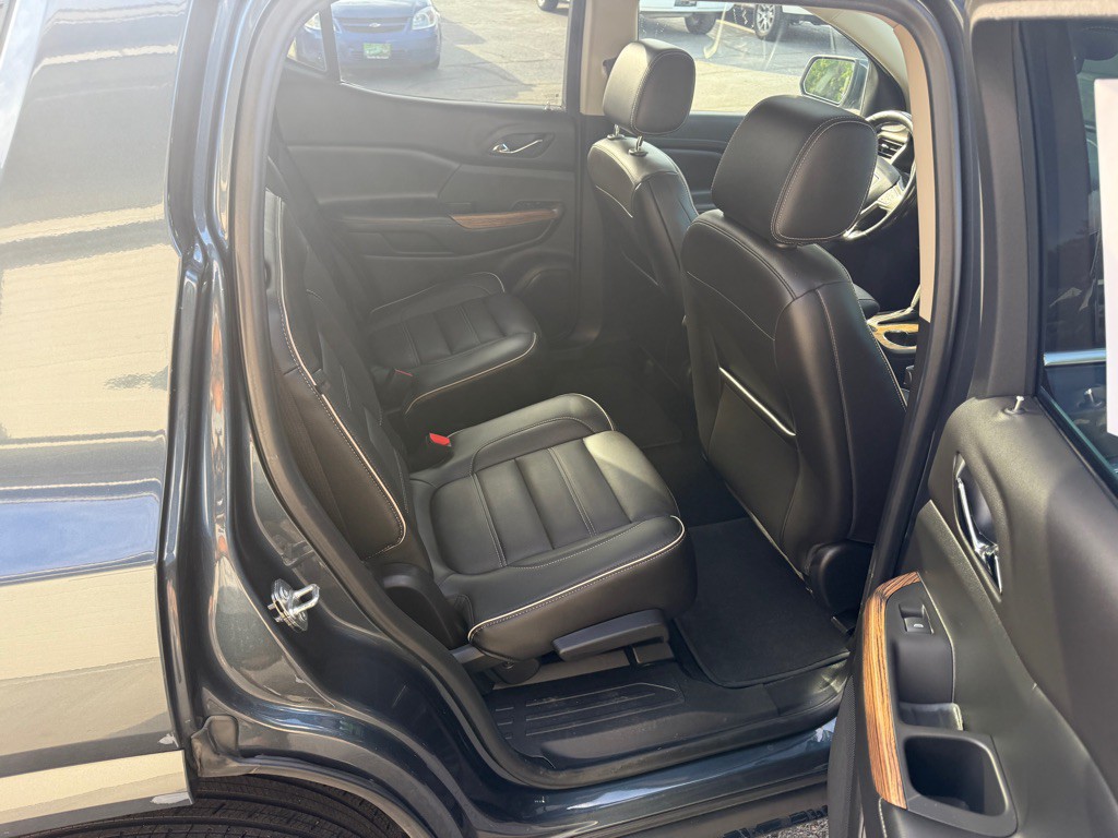 2019 GMC Acadia Image 12