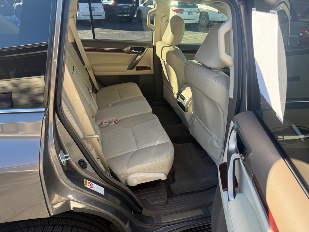 2013 Lexus GX Image 12