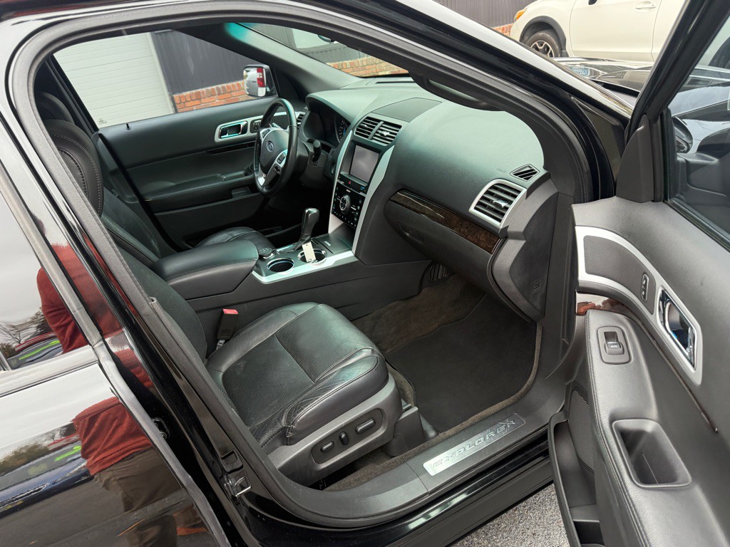 2013 Ford Explorer Image 13