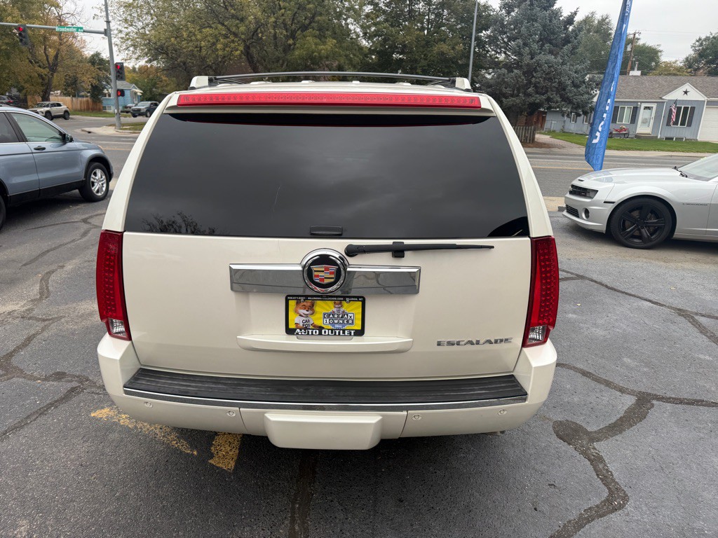 2013 Cadillac Escalade Image 3