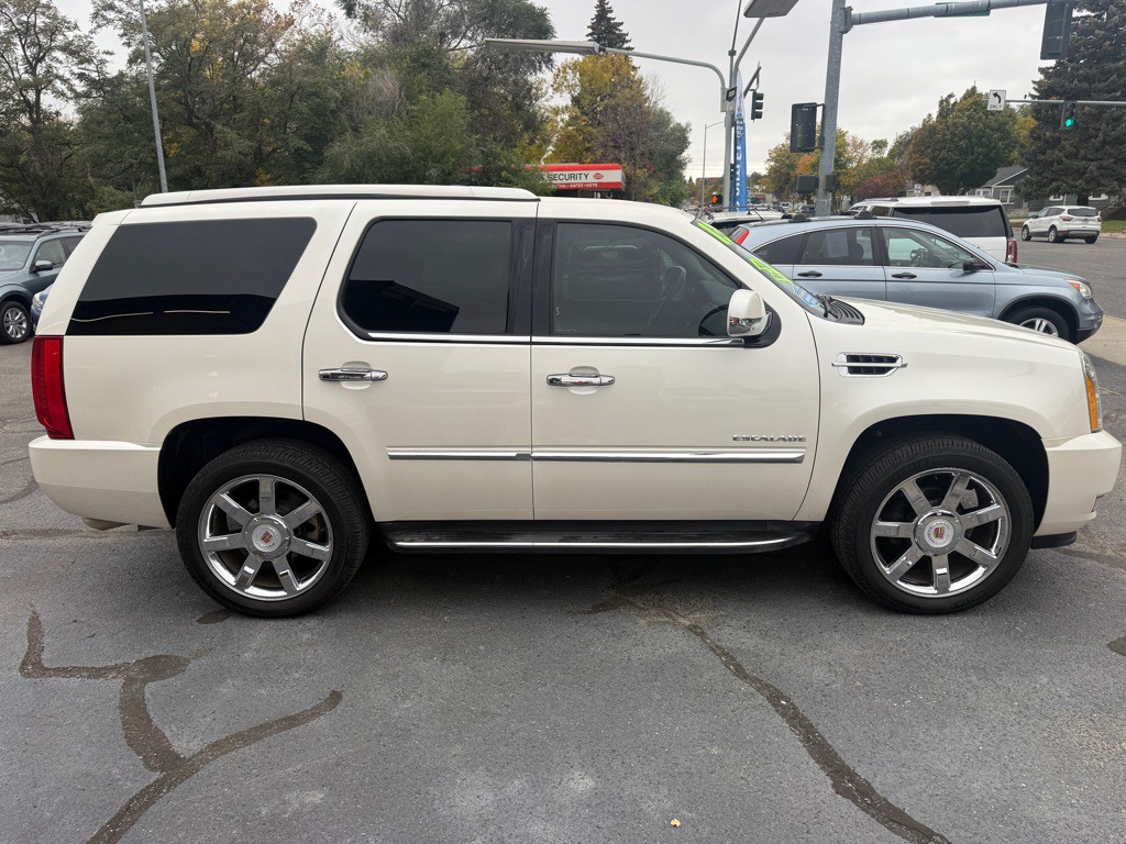 2013 Cadillac Escalade Image 5