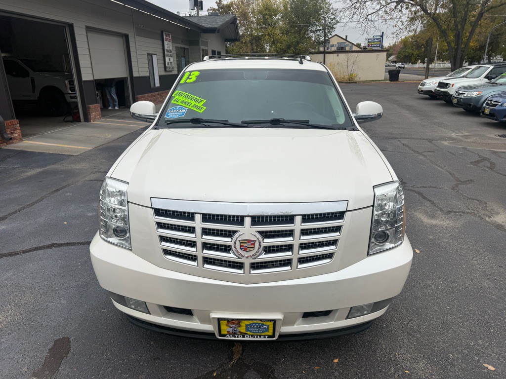 2013 Cadillac Escalade Image 7