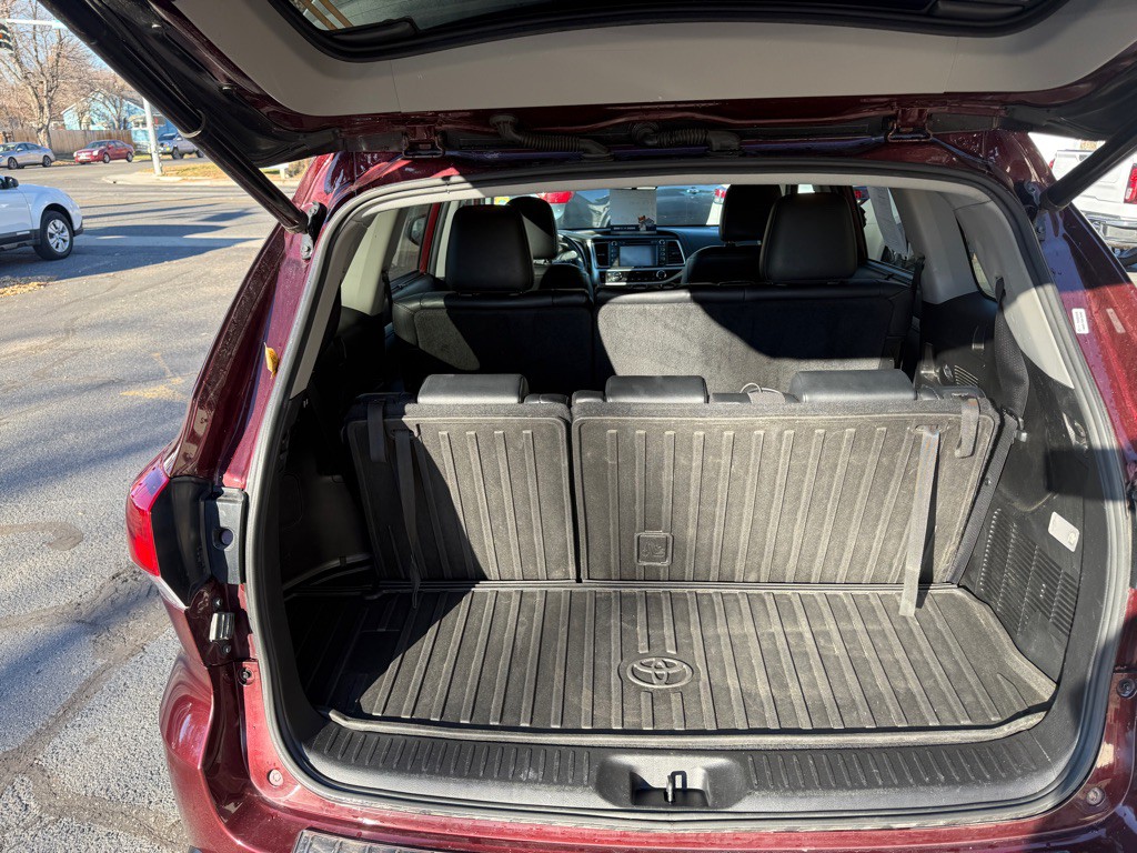 2019 Toyota Highlander Image 11