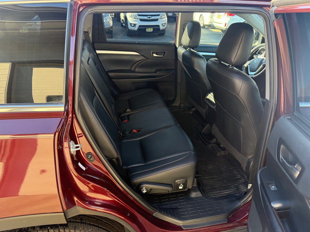 2019 Toyota Highlander Image 12