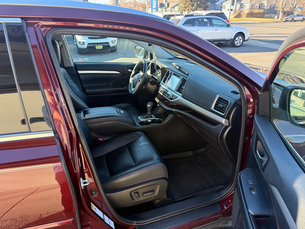 2019 Toyota Highlander Image 13