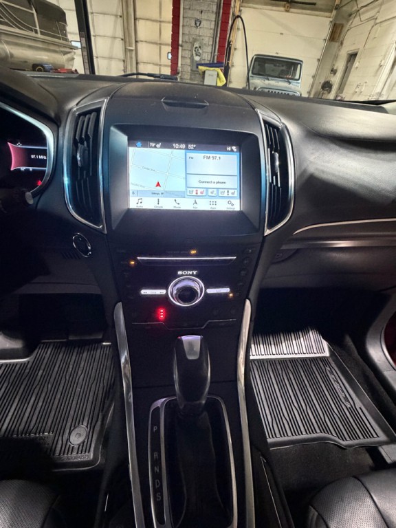 2018 Ford Edge Image 8