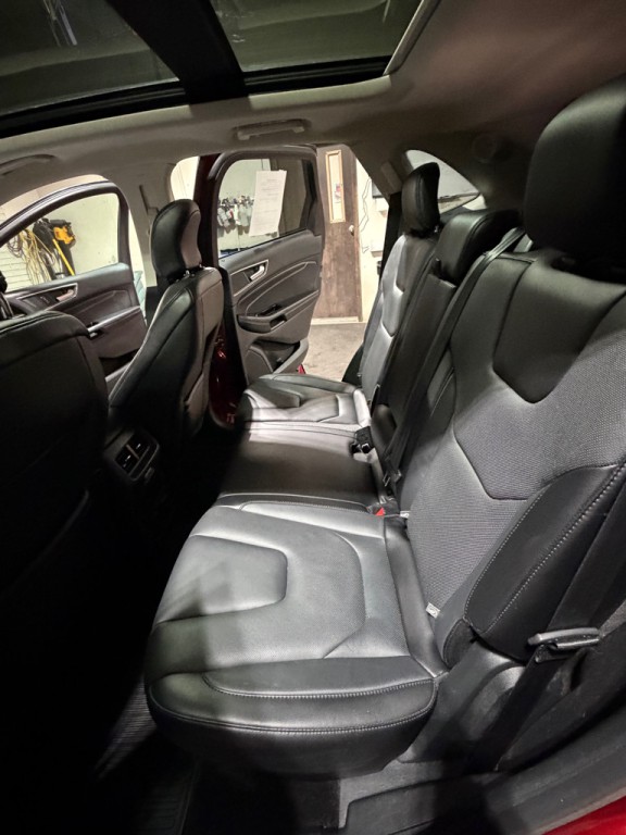 2018 Ford Edge Image 10