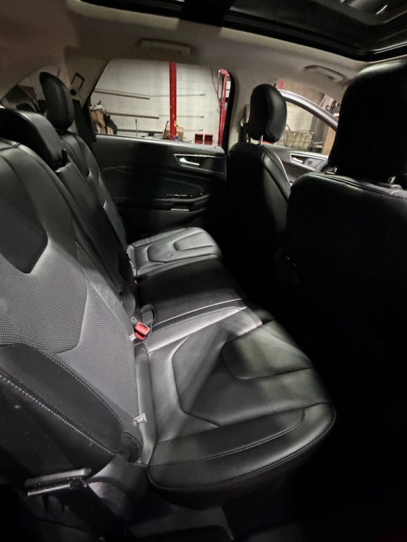2018 Ford Edge Image 12