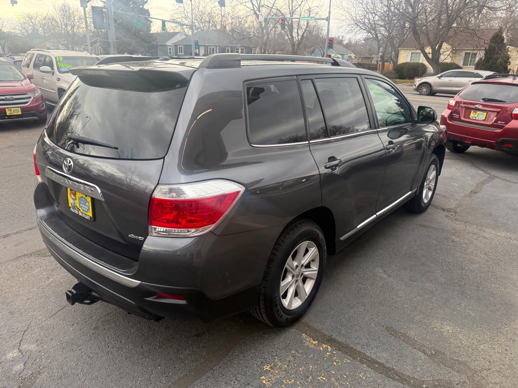 2013 Toyota Highlander Image 4