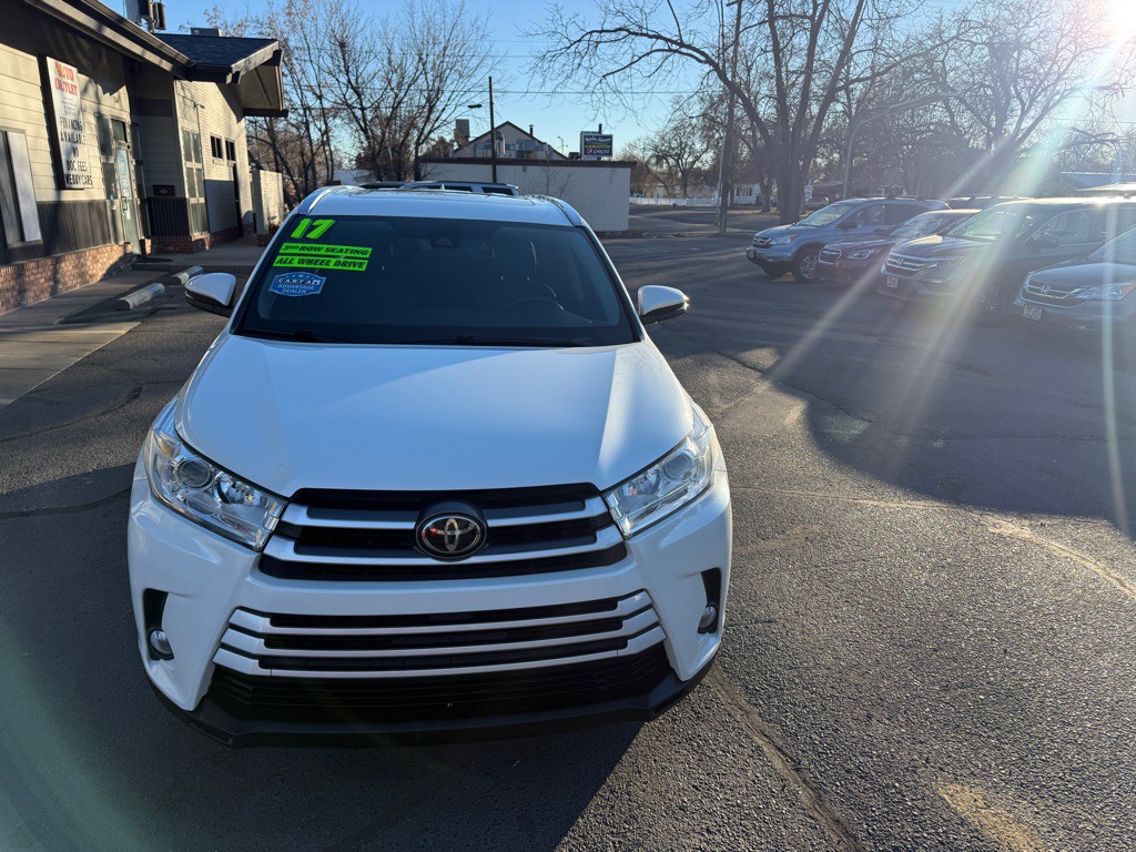 2017 Toyota Highlander Image 7