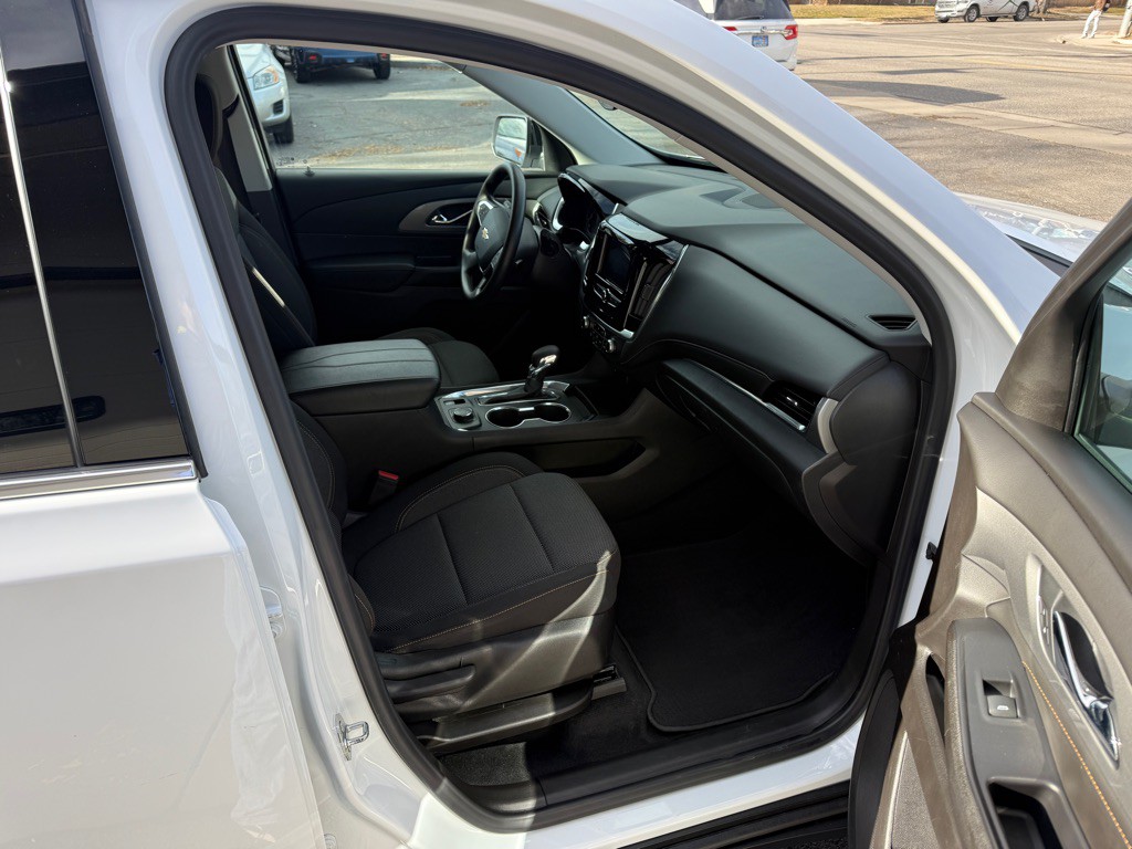 2021 Chevrolet Traverse Image 11