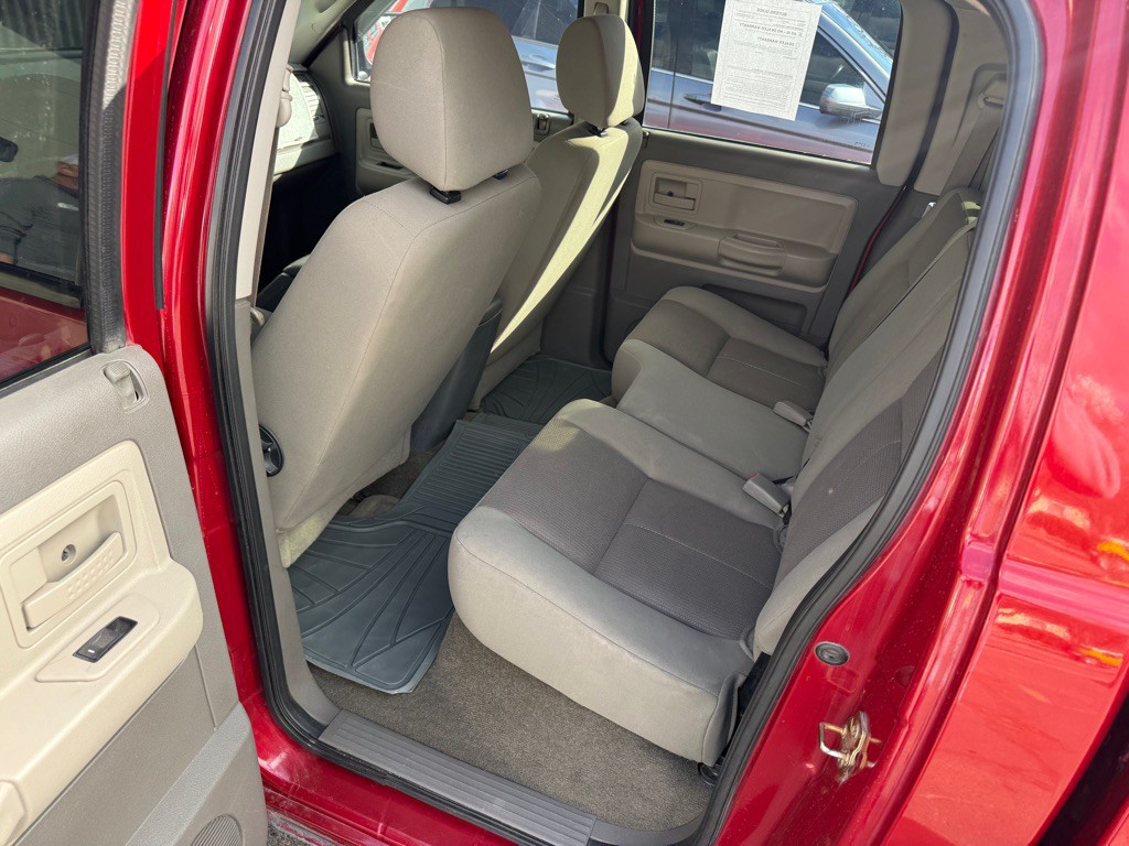 2006 Dodge Dakota Image 10