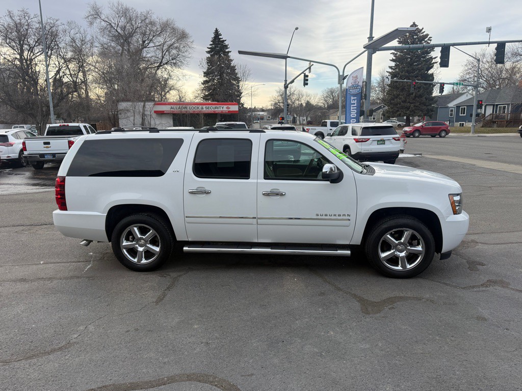 2013 Chevrolet Suburban Image 5