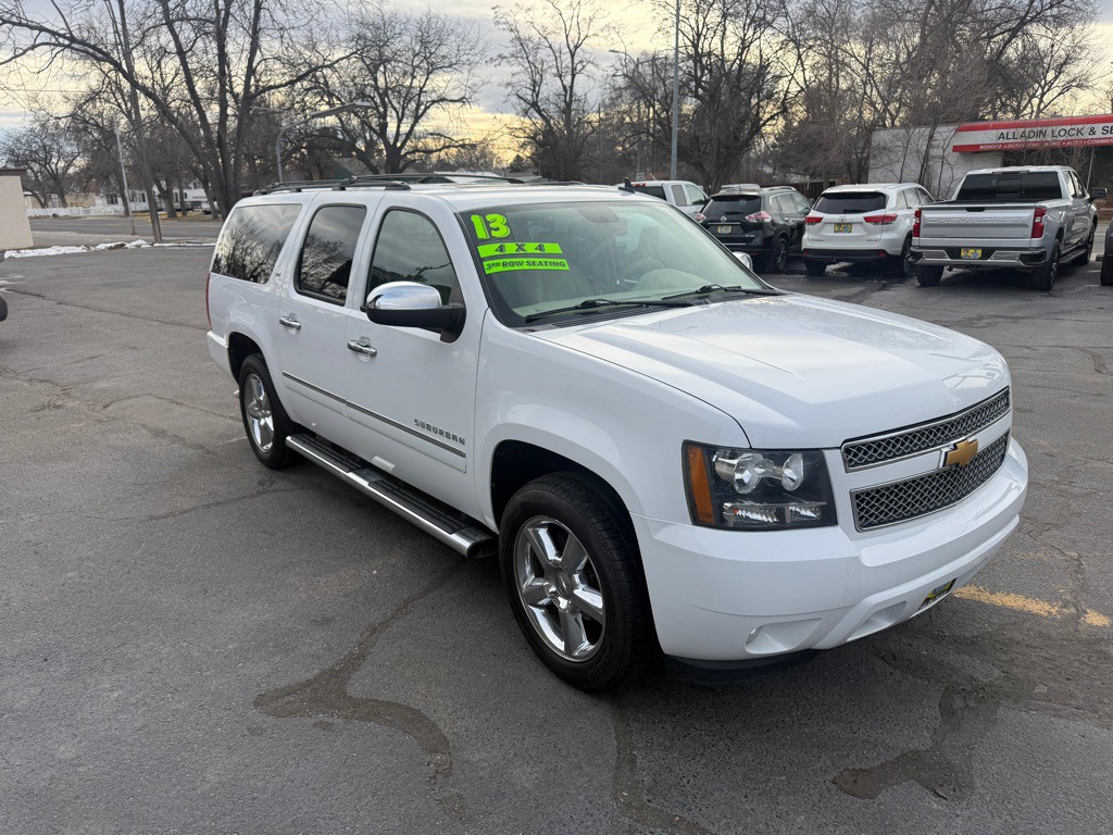 2013 Chevrolet Suburban Image 6