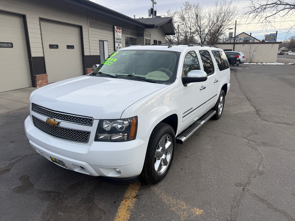 2013 Chevrolet Suburban Image 8