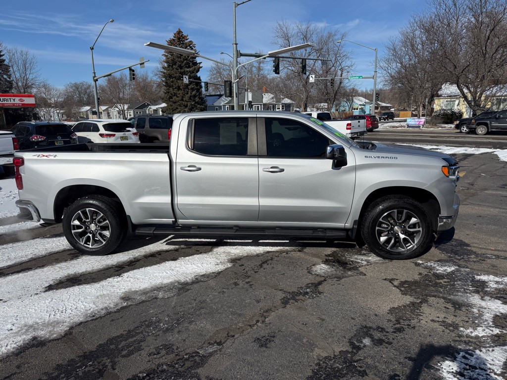 2022 Chevrolet Silverado 1500 Image 1