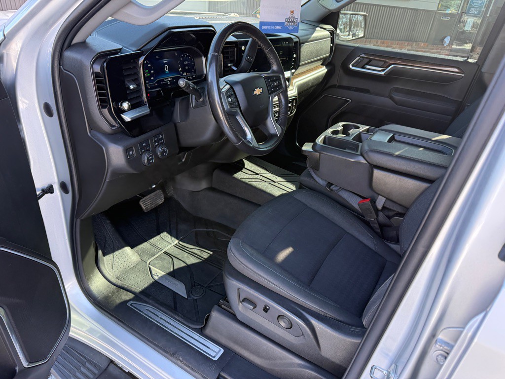 2022 Chevrolet Silverado 1500 Image 11