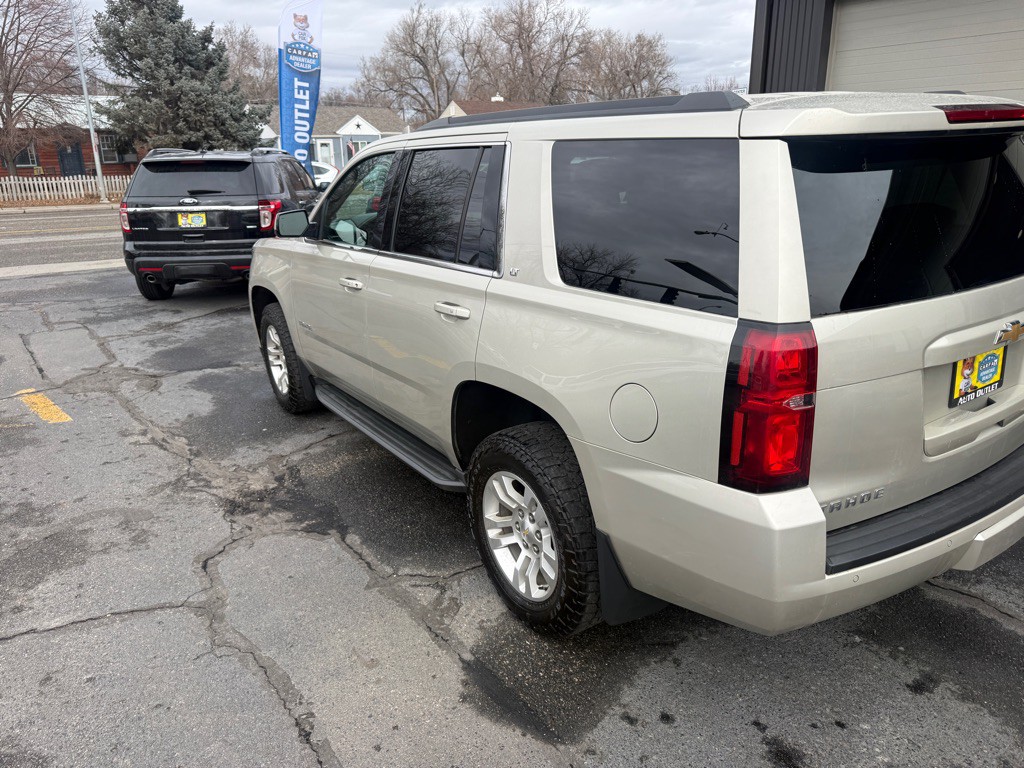 2015 Chevrolet Tahoe Image 2