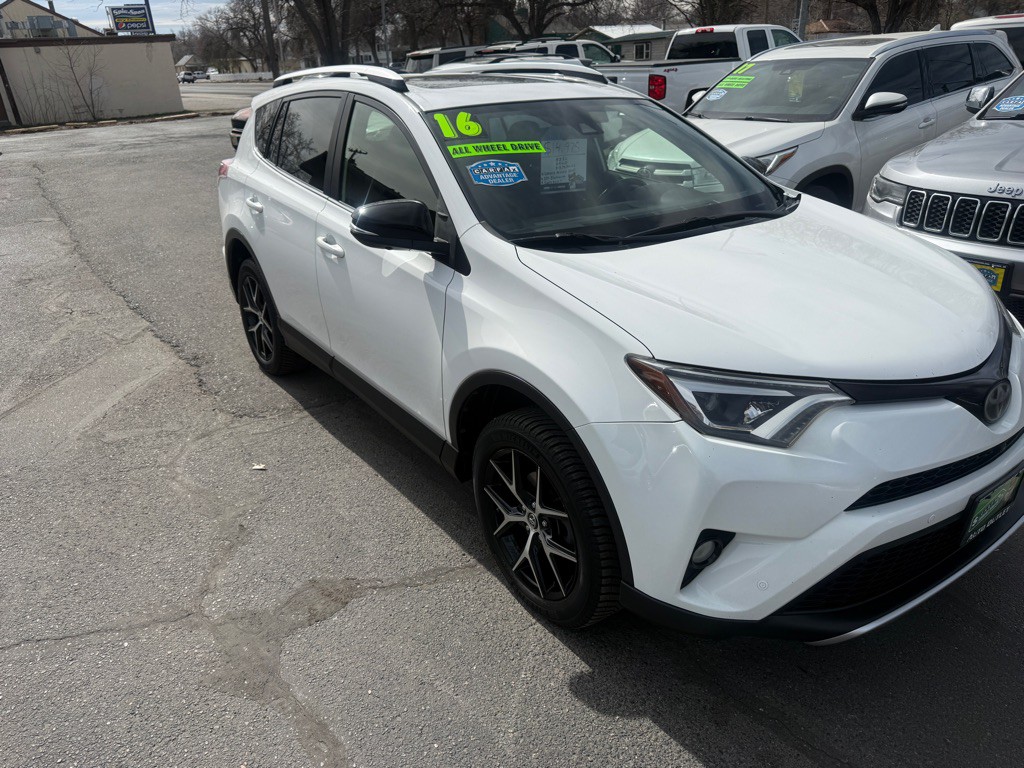 2016 Toyota Rav4 Image 2