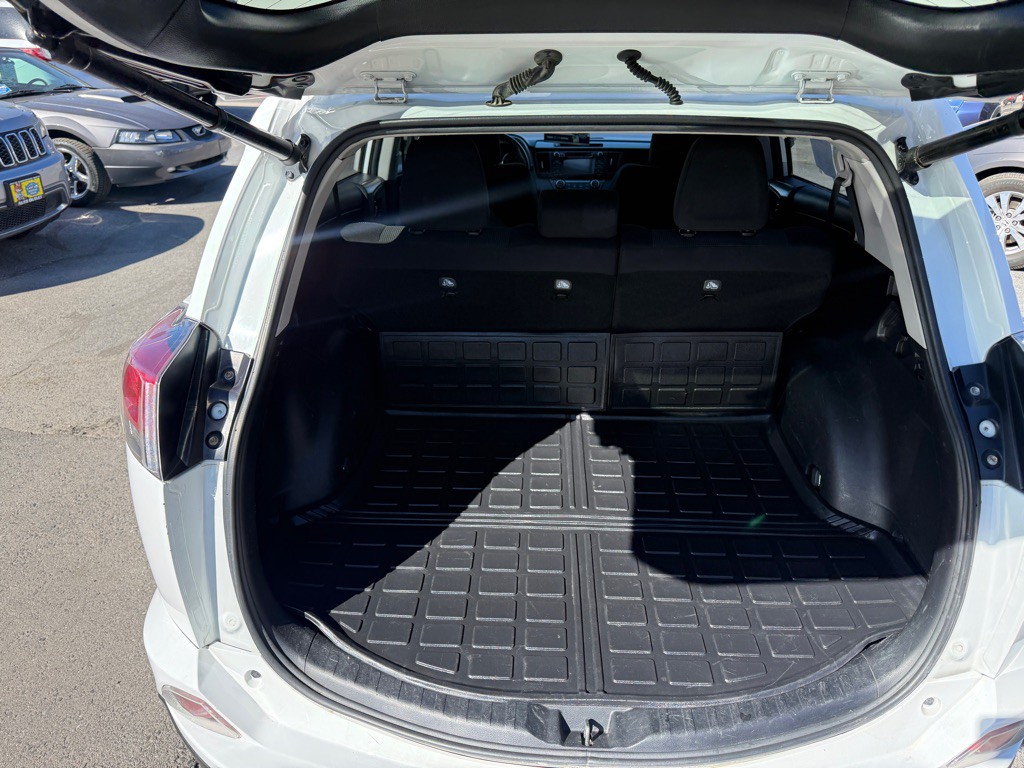 2016 Toyota Rav4 Image 11