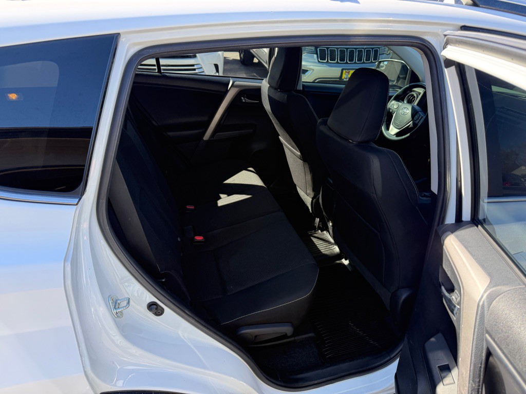 2016 Toyota Rav4 Image 12