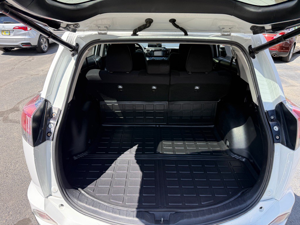 2016 Toyota Rav4 Image 11