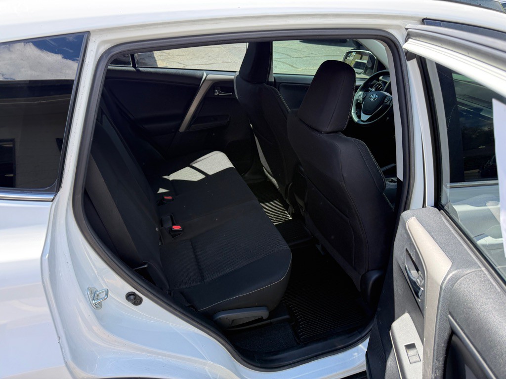 2016 Toyota Rav4 Image 12