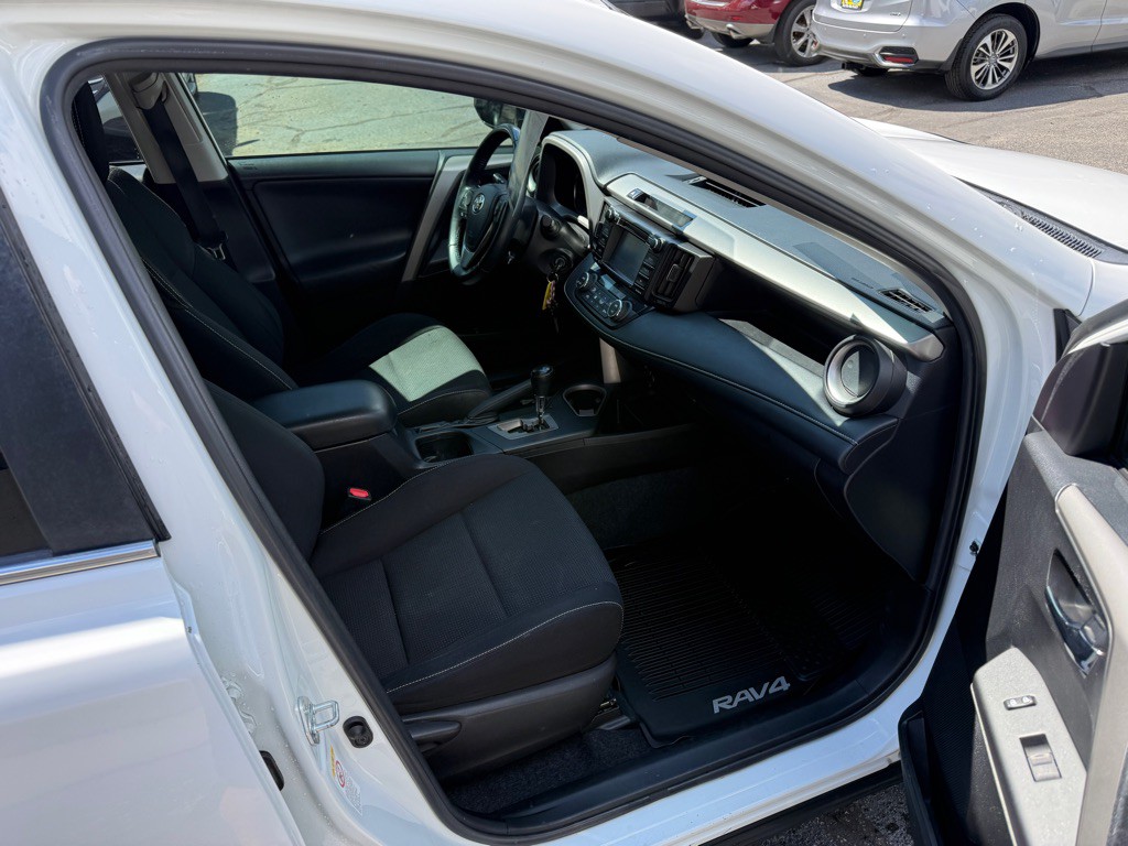 2016 Toyota Rav4 Image 13