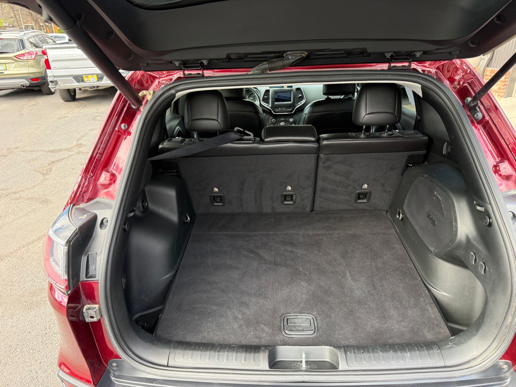 2019 Jeep Cherokee Image 9