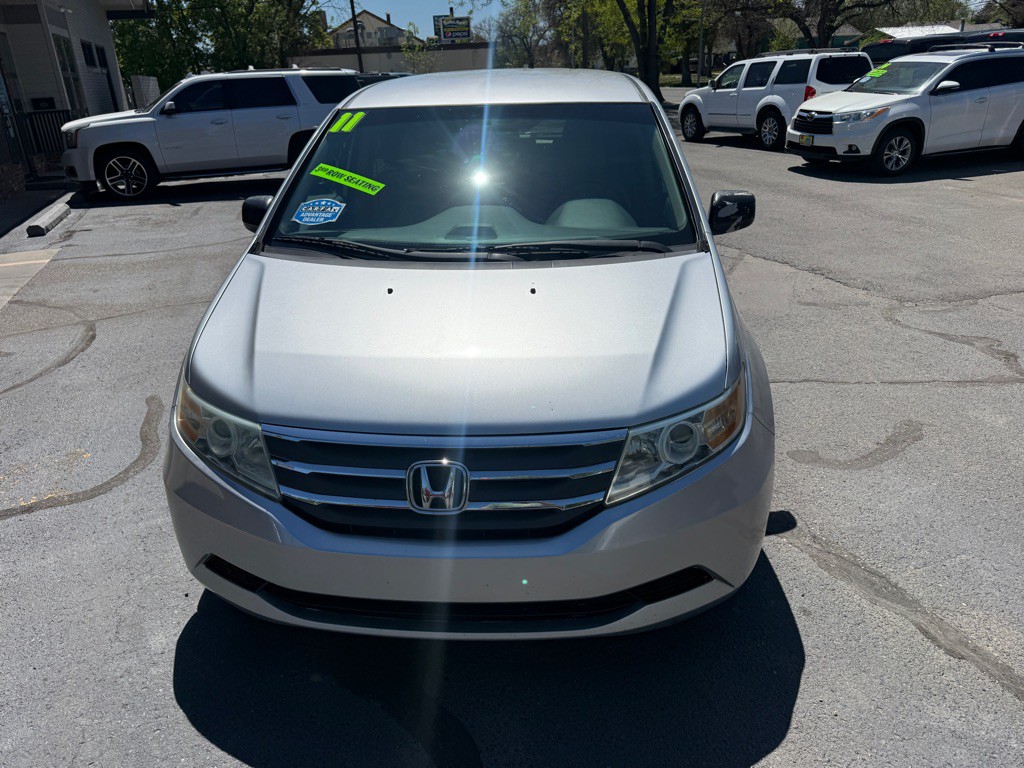 2011 Honda Odyssey Image 3