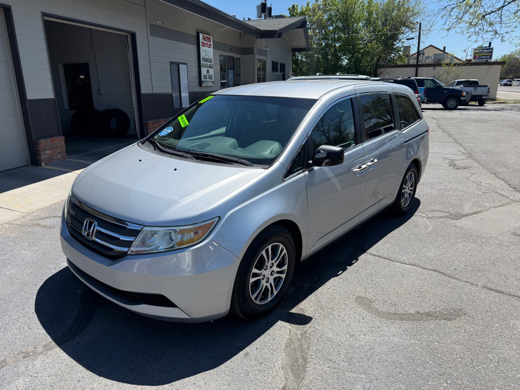 2011 Honda Odyssey Image 4