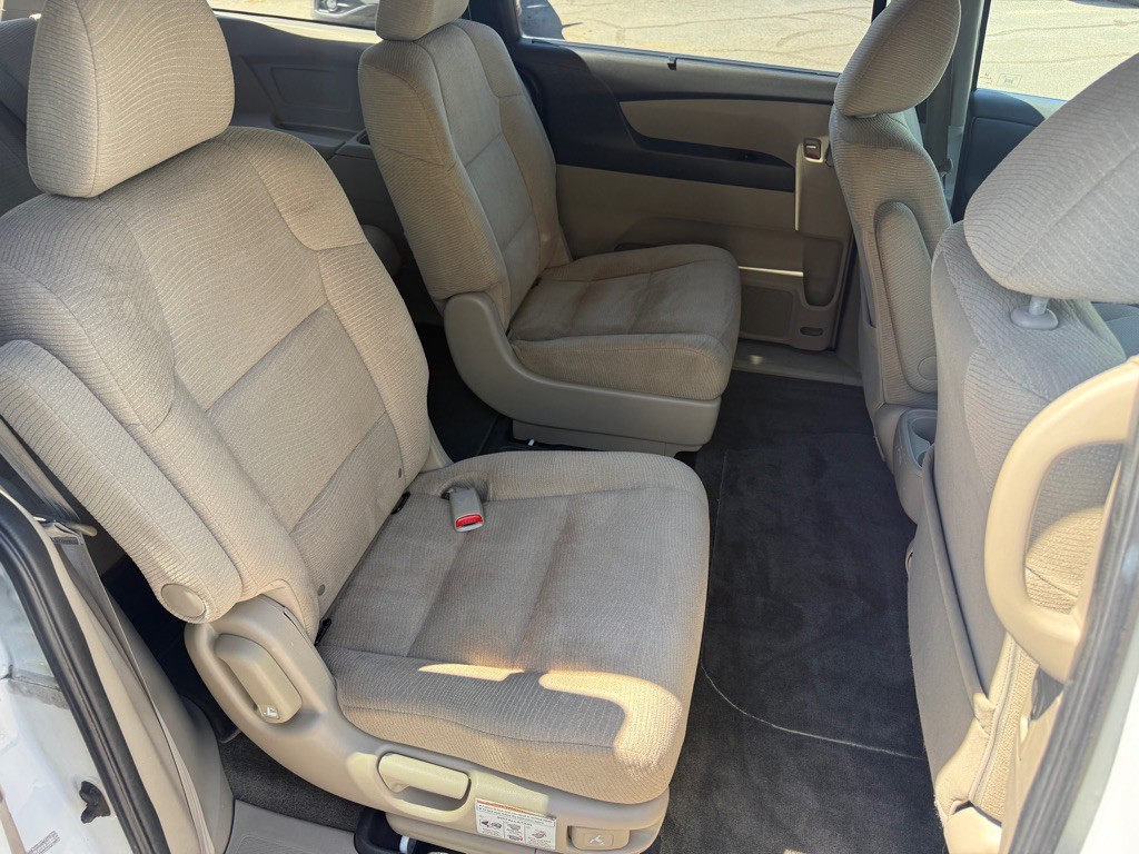 2011 Honda Odyssey Image 9
