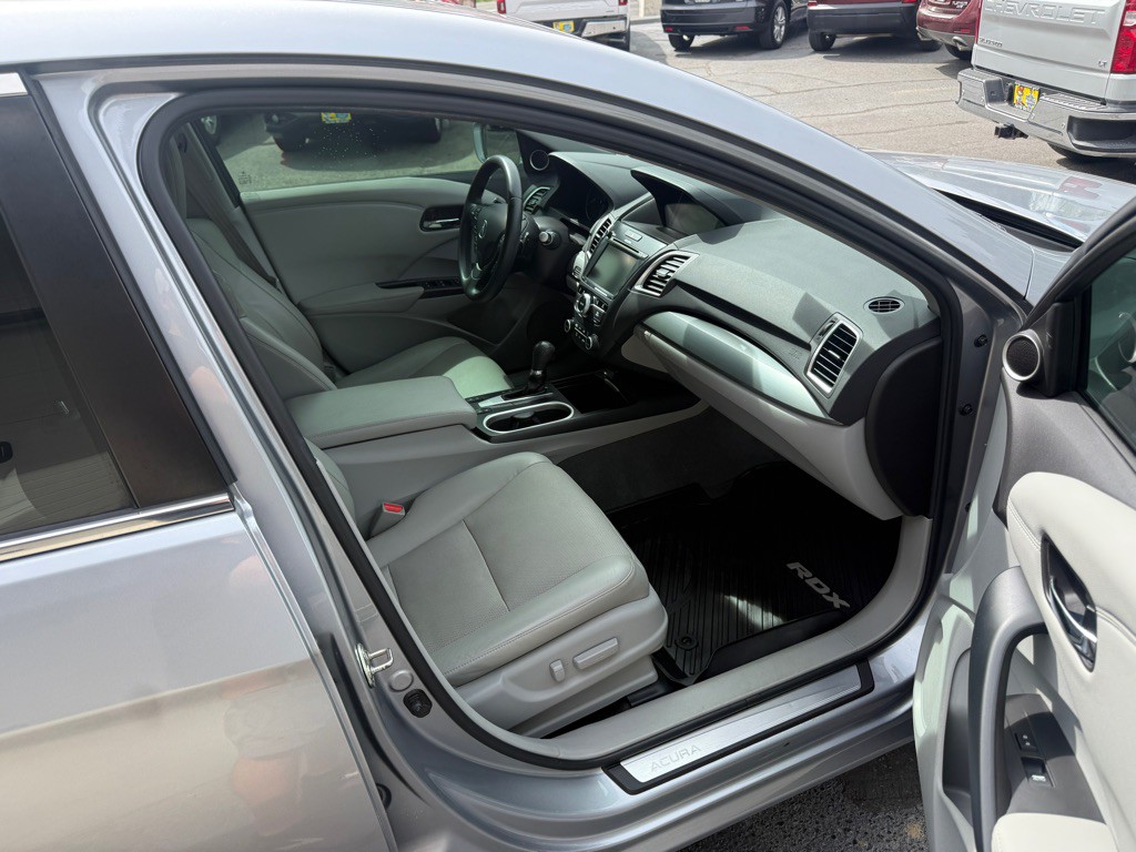 2017 Acura RDX Image 13
