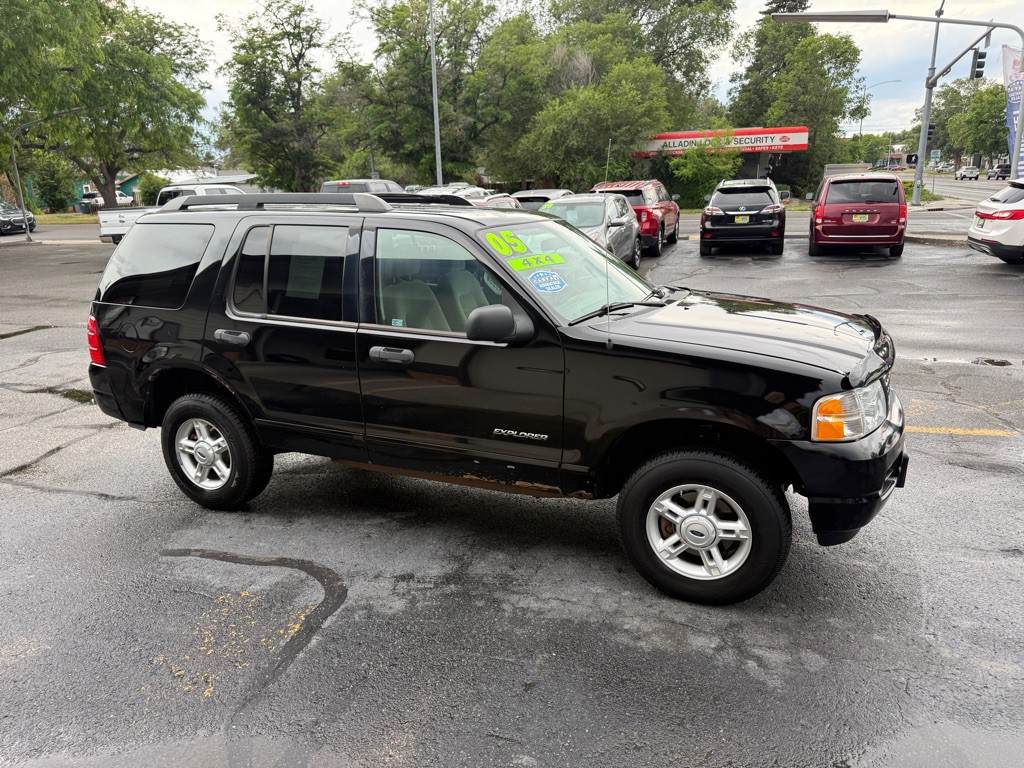 2005 Ford Explorer Image 1
