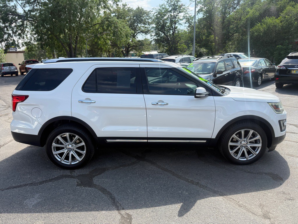 2016 Ford Explorer Image 5