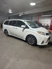 Image for 2018 Toyota Sienna XLE ID: 7535745