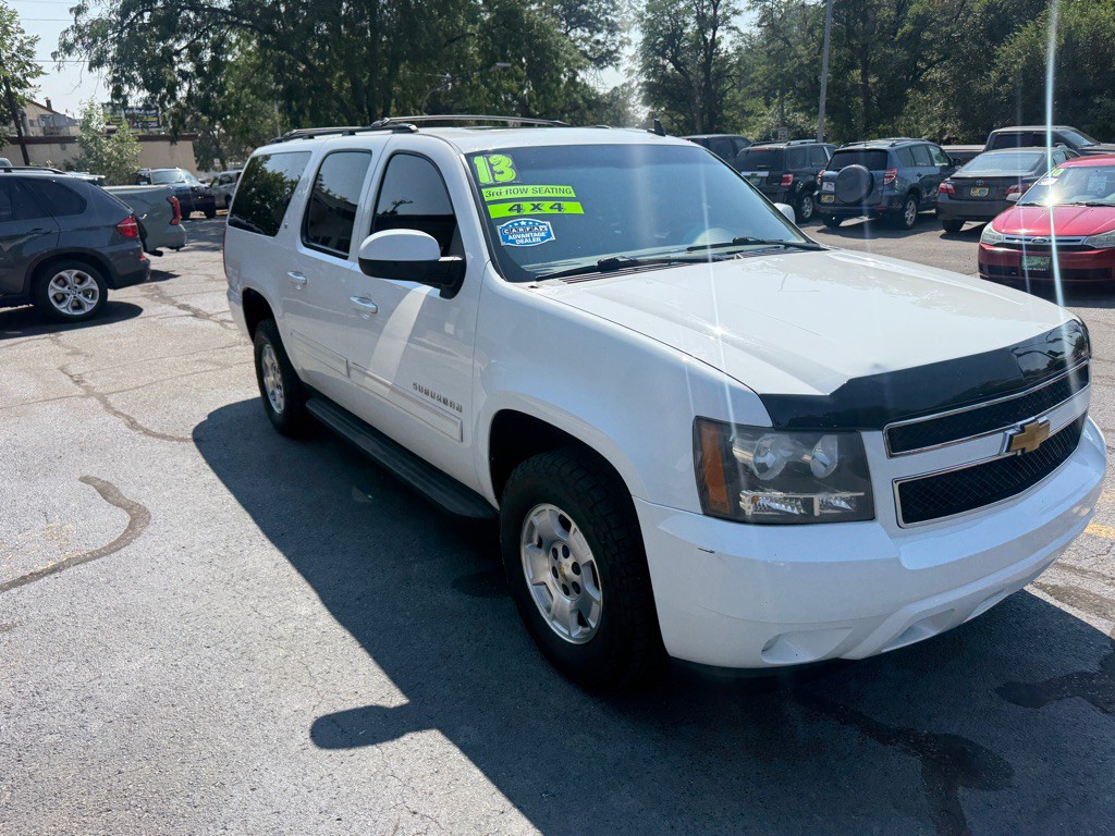 2013 Chevrolet Suburban Image 6
